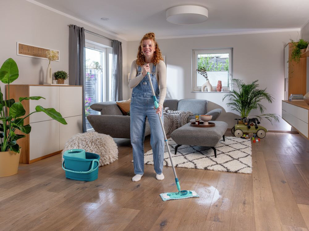 Zestaw z mopem LEIFHEIT Clean Twist M Ergo design prezentacja wizualizacja wygląd Czyste podłogi bez wysiłku