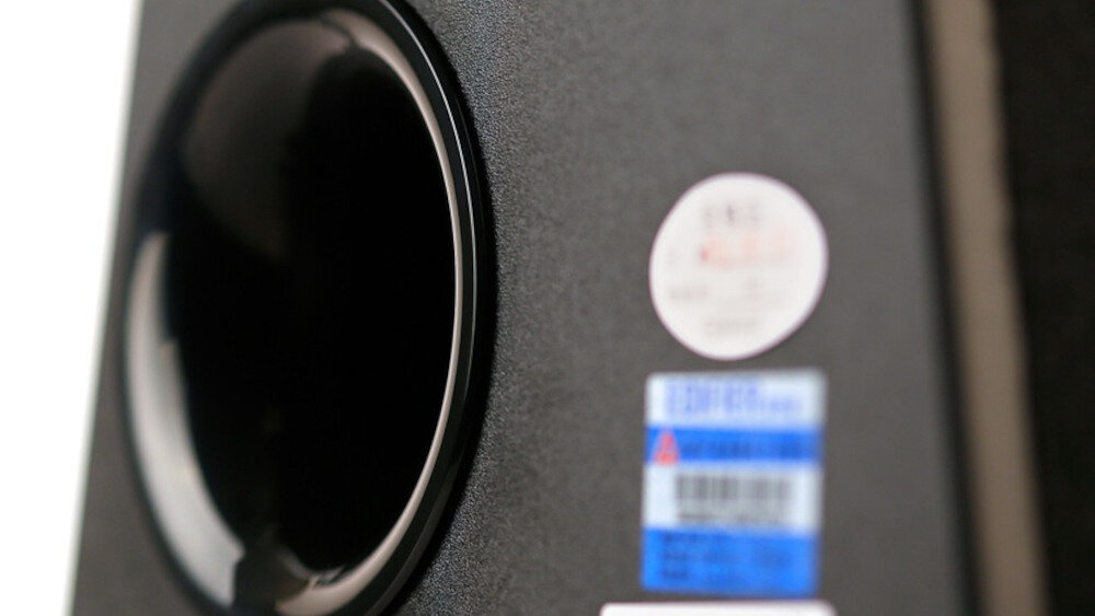 Subwoofer samochodowy EDIFIER CW810  - akustyka