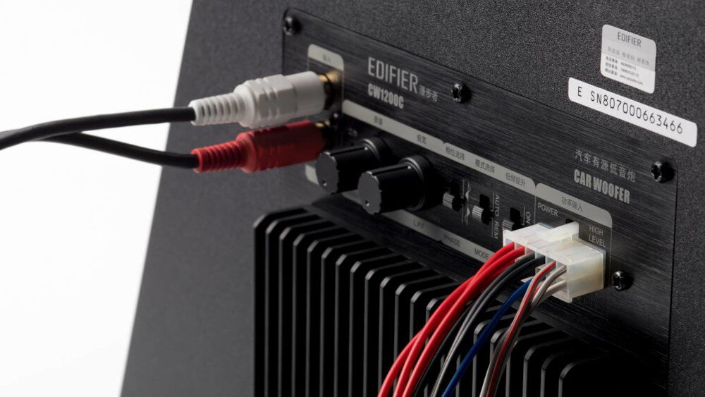 Subwoofer samochodowy EDIFIER CW1200C  - montaż