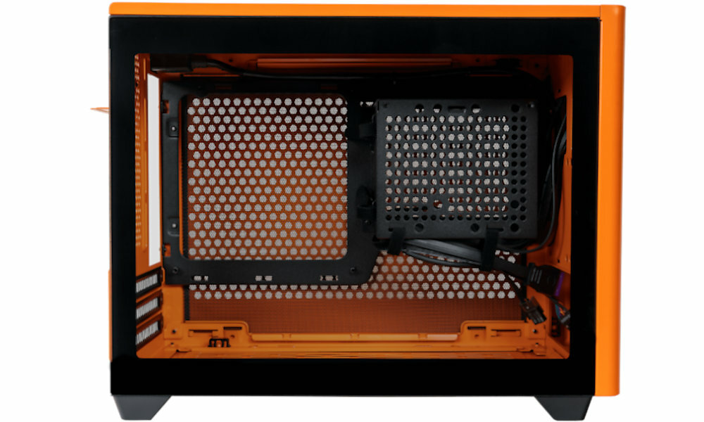 COOLER MASTER MasterBox NR200P srodek