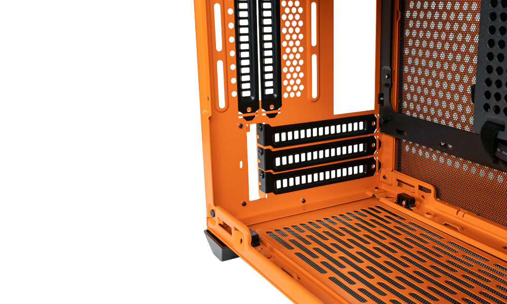 COOLER MASTER MasterBox NR200P wejscia