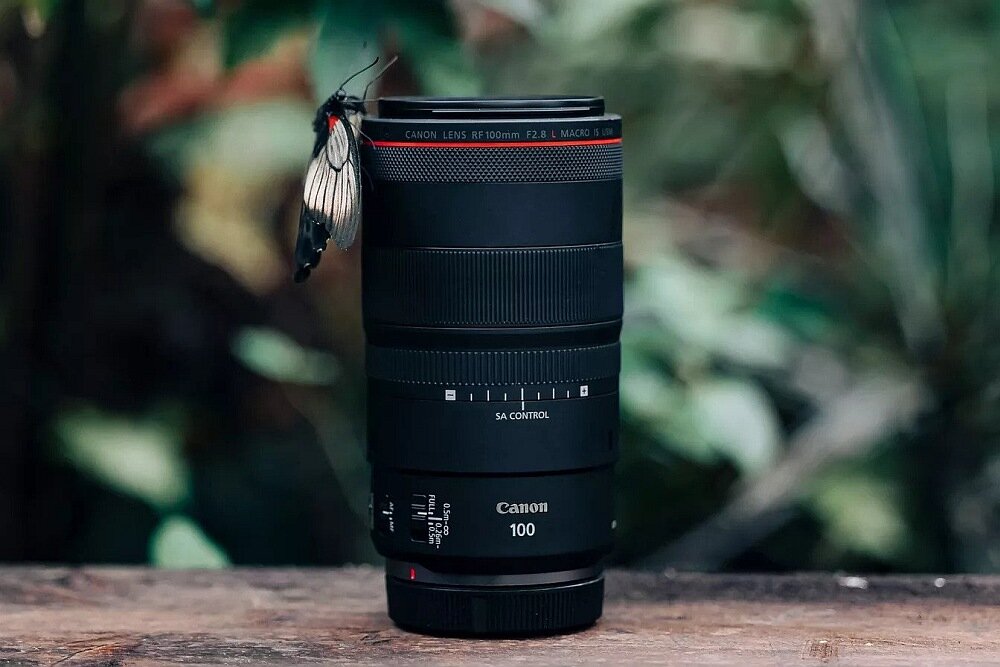 Obiektyw CANON Lens RF 100mm F2.8L MACRO IS USM zdjęcia obiektyw ekran wizjer ogniskowa przysłona migawka obudowa bateria zasilanie filmy nagrywanie rozdzielczość matryca rozmiar przekątna tryby iso montaż lampa światło przyciski sterowanie menu kontrast jasność balans bieli filtry cmos karta pliki format zapis seria