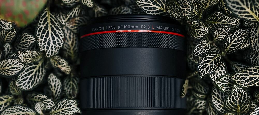 Obiektyw CANON Lens RF 100mm F2.8L MACRO IS USM zdjęcia obiektyw ekran wizjer ogniskowa przysłona migawka obudowa bateria zasilanie filmy nagrywanie rozdzielczość matryca rozmiar przekątna tryby iso montaż lampa światło przyciski sterowanie menu kontrast jasność balans bieli filtry cmos karta pliki format zapis seria