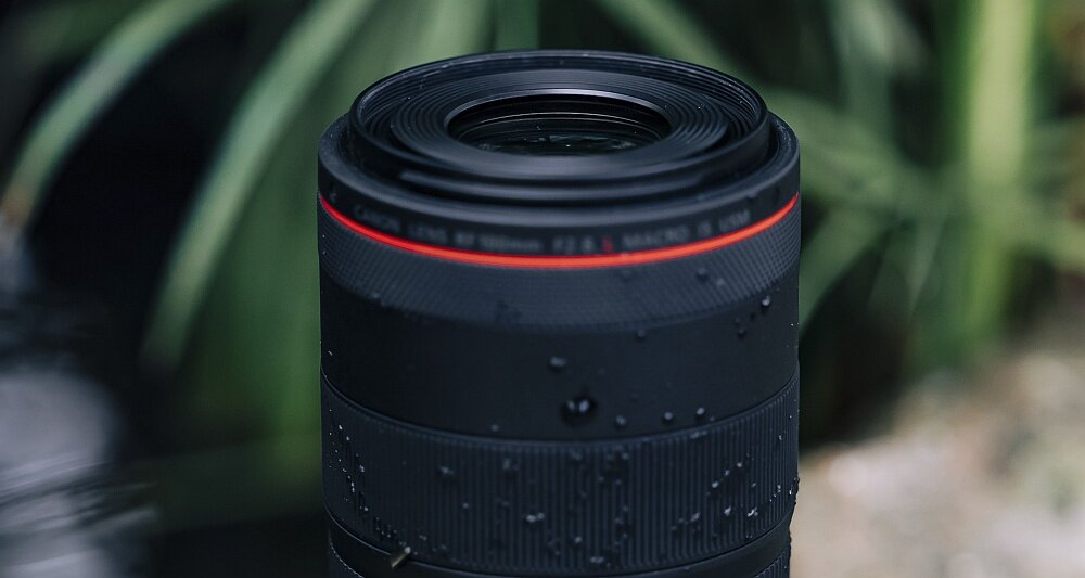 Obiektyw CANON Lens RF 100mm F2.8L MACRO IS USM zdjęcia obiektyw ekran wizjer ogniskowa przysłona migawka obudowa bateria zasilanie filmy nagrywanie rozdzielczość matryca rozmiar przekątna tryby iso montaż lampa światło przyciski sterowanie menu kontrast jasność balans bieli filtry cmos karta pliki format zapis seria