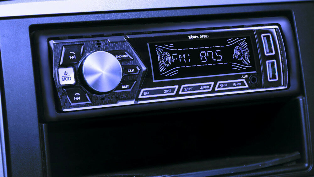 Radio samochodowe XBLITZ RF300 - moc