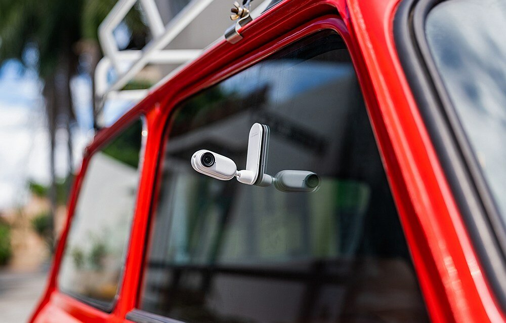 Kamera sportowa INSTA360 Go 2 obraz filmy matryca rozdzielczość  stabilizacja ładowanie bateria ładowanie montaż zdjęcia