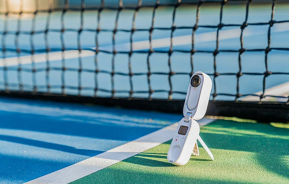 Kamera sportowa INSTA360 Go 2 obraz filmy matryca rozdzielczość  stabilizacja ładowanie bateria ładowanie montaż zdjęcia