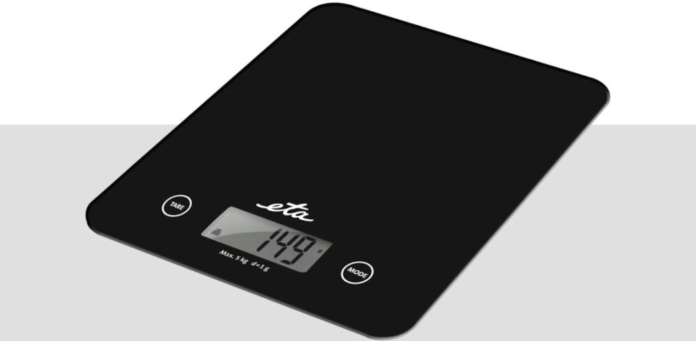 Waga kuchenna ETA Lori 277790050 Czarny biało szare tło czarna waga wyświetlacz przyciski czytelny ekran LCD szybki i wygodny odczyt wyników Automatyczne wyłączanie po 2 minutach nieaktywności wskaźniki niskiego poziomu baterii i przeciążenia zasilanie za pomocą jednej baterii CR2032 (w zestawie) gotowe do użytku zaraz po rozpakowaniu