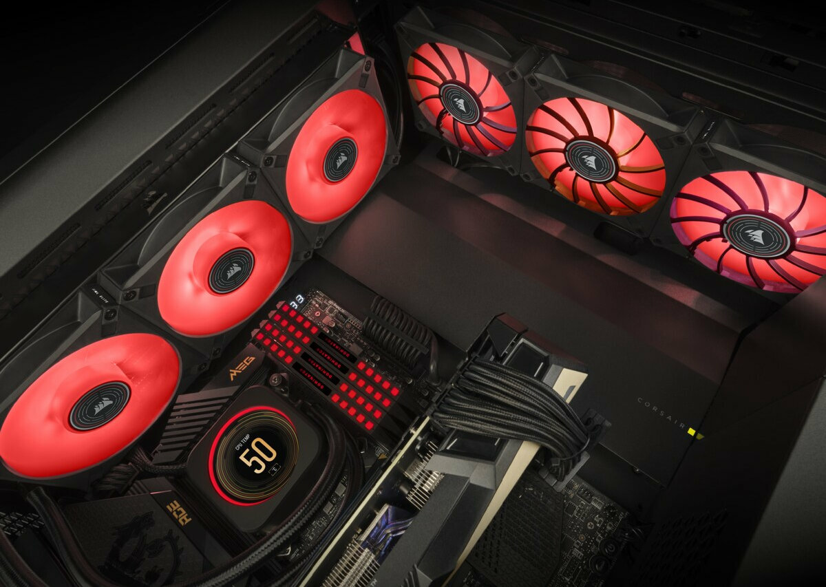 CORSAIR-ML120-Elite-red-black-w-obudowie