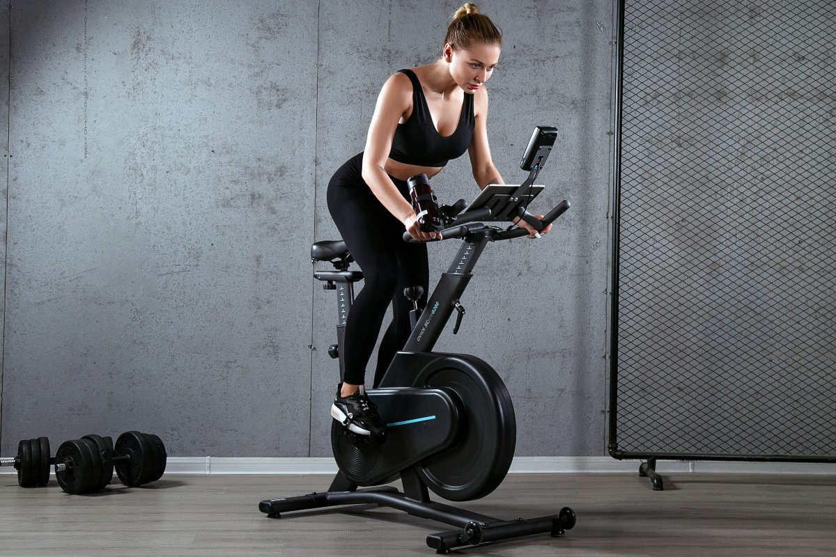 Rower magnetyczny OVICX Q200B - podstawa obudowane kolo