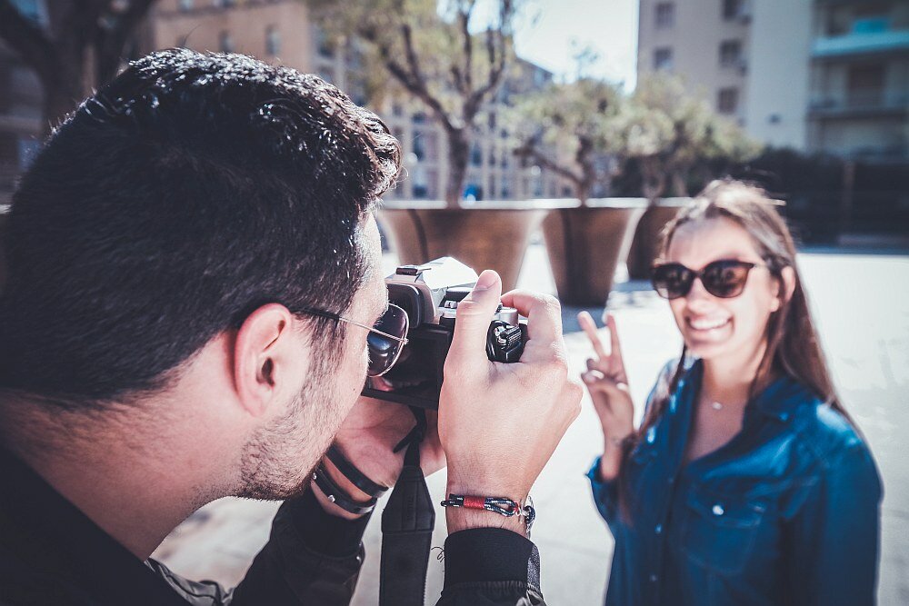 Aparat PENTAX KP matryca zdjęcia filmy pamięć rozdzielczość obiektyw af ostrość stabilizacja ekran wizjer funkcje korpus obsługa pokrętła opis specyfikacja bateria