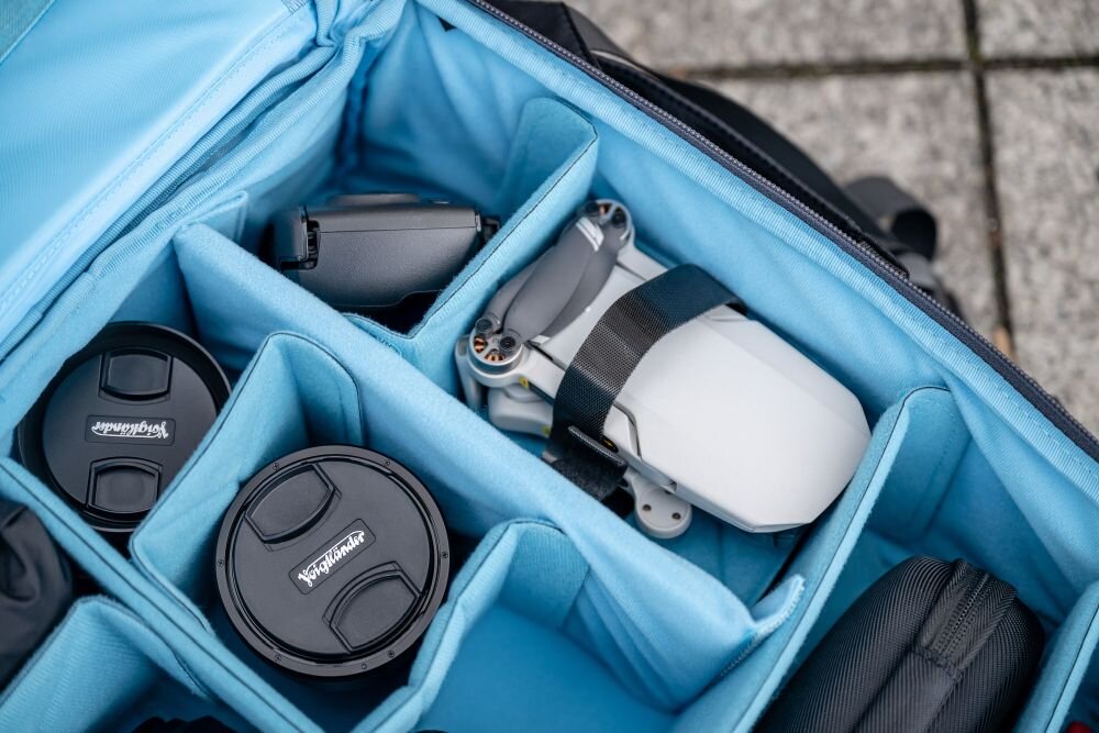 Plecak FOTOPRO FB-4  materiał pojemność zamki siatka paski przegrody 