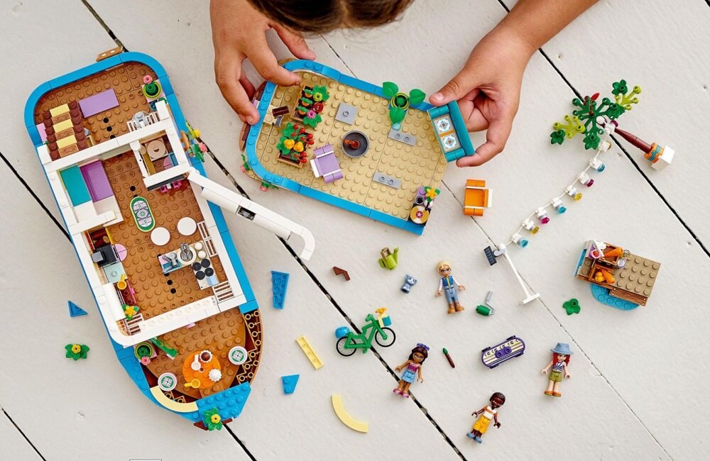 LEGO Friends Łódź mieszkalna na kanale 41702 Wyjątkowy sposób na budowanie