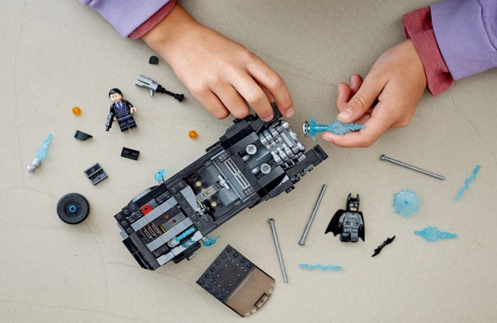 LEGO Batman Batmobil pościg za Pingwinem 76181 Zabawa napędzana wyobraźnią