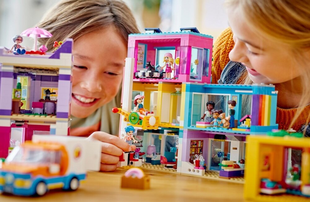 LEGO Friends Budynki przy głównej ulicy 41704 Przyjazna społeczność