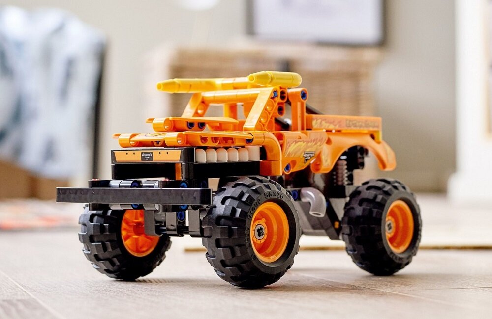 LEGO Technic Monster Jam El Toro Loco 42135 2 modele w 1 to podwójna zabawa Realistyczne detale na pewno Cię zachwycą