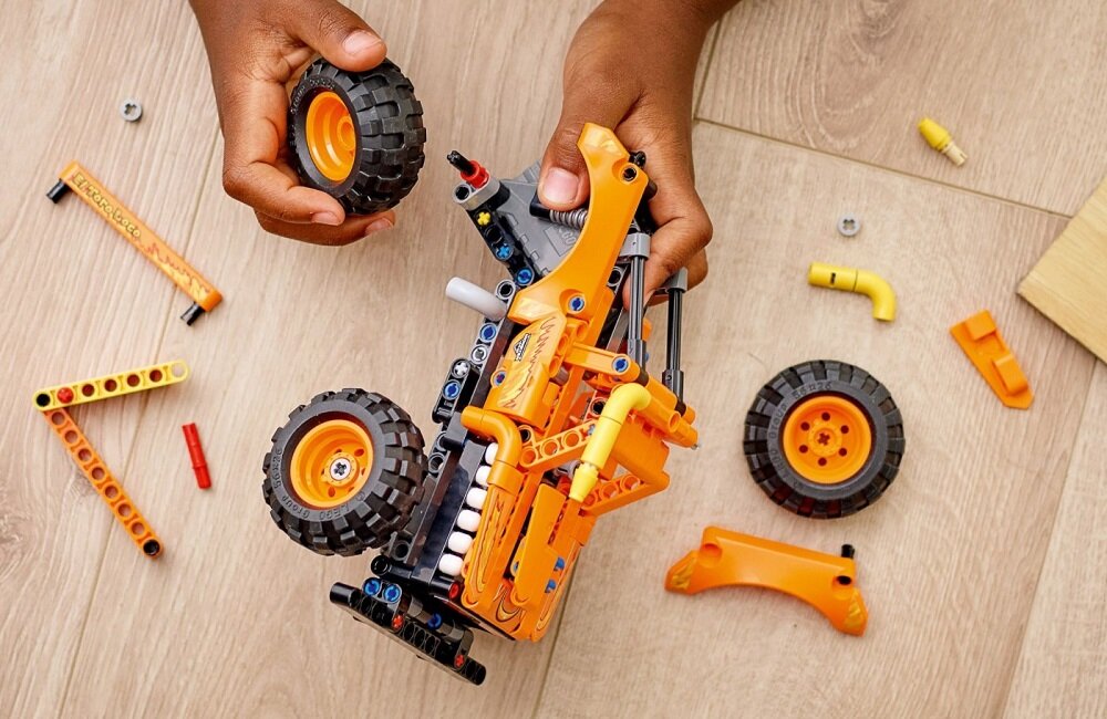 LEGO Technic Monster Jam El Toro Loco 42135 Zbudowany na poważnie