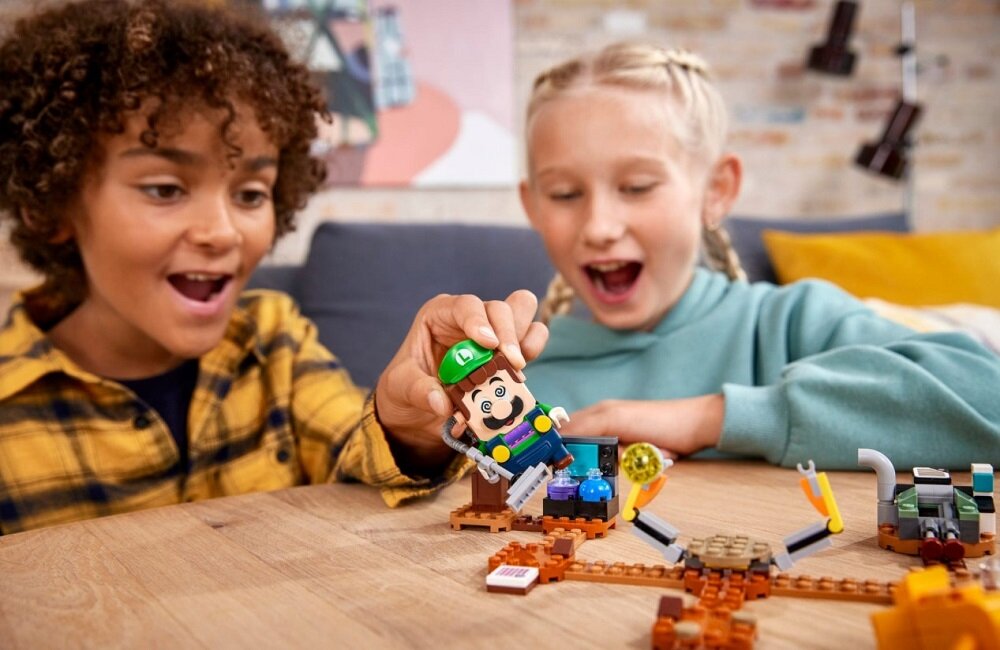 LEGO Super Mario Laboratorium w rezydencji Luigiego i Poltergust zestaw rozszerzający 71397 Zabawa w polowanie na duchy Nieograniczone możliwości rozbudowywania, przekształcania i tworzenia