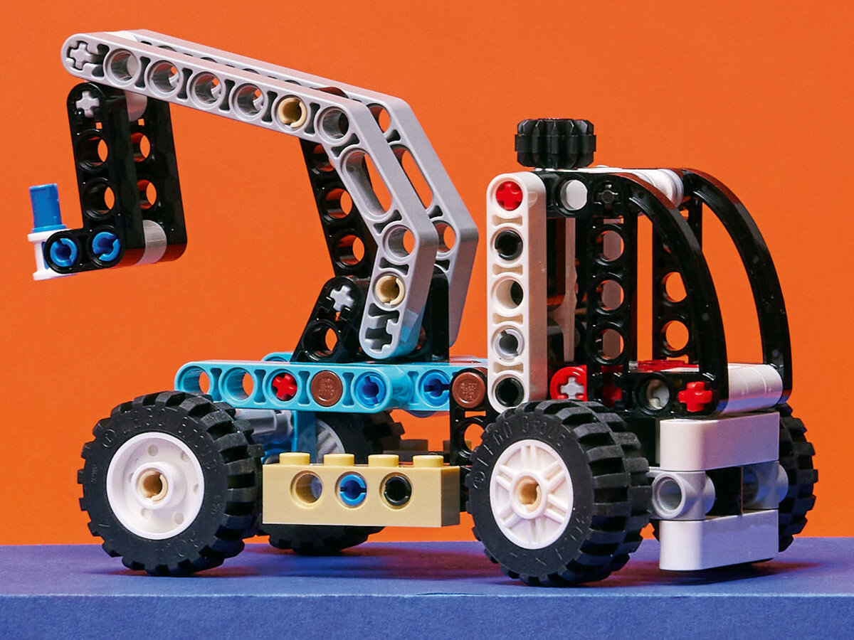 LEGO Technic Ładowarka teleskopowa 42133 wyglad 2w1