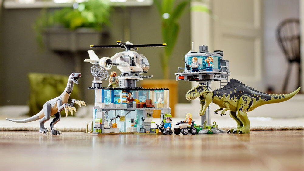 LEGO Jurassic World Atak giganotozaura i terizinozaura - figurki