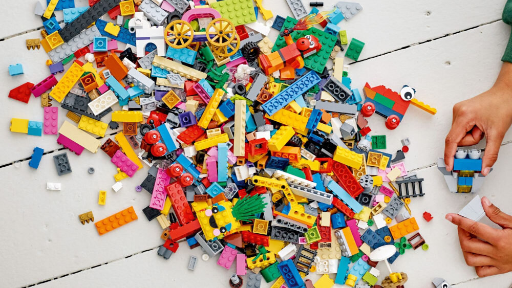 LEGO Classic 90 lat zabawy  - zabawa