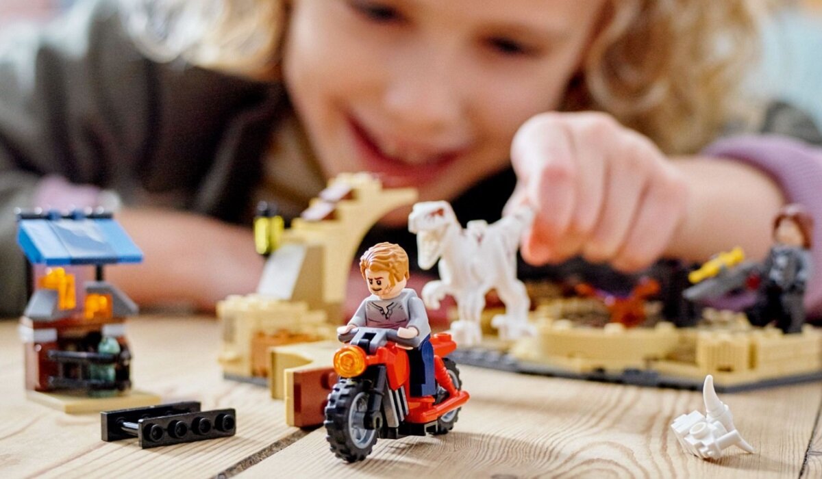 LEGO Jurassic World Atrociraptor: pościg na motocyklu 76945 Nie martw się o usterki