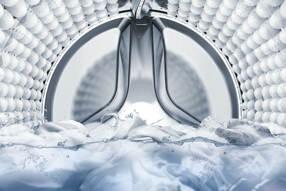 Aktywna piana usuwa uporczywe plamy