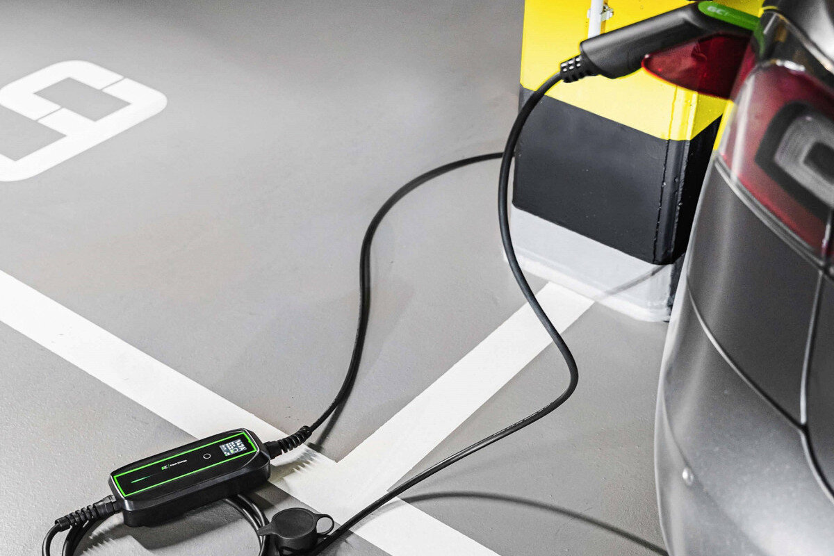 Ladowarka do samochodu elektrycznego GREEN CELL PowerCable EV16 22kW zabezpieczenia