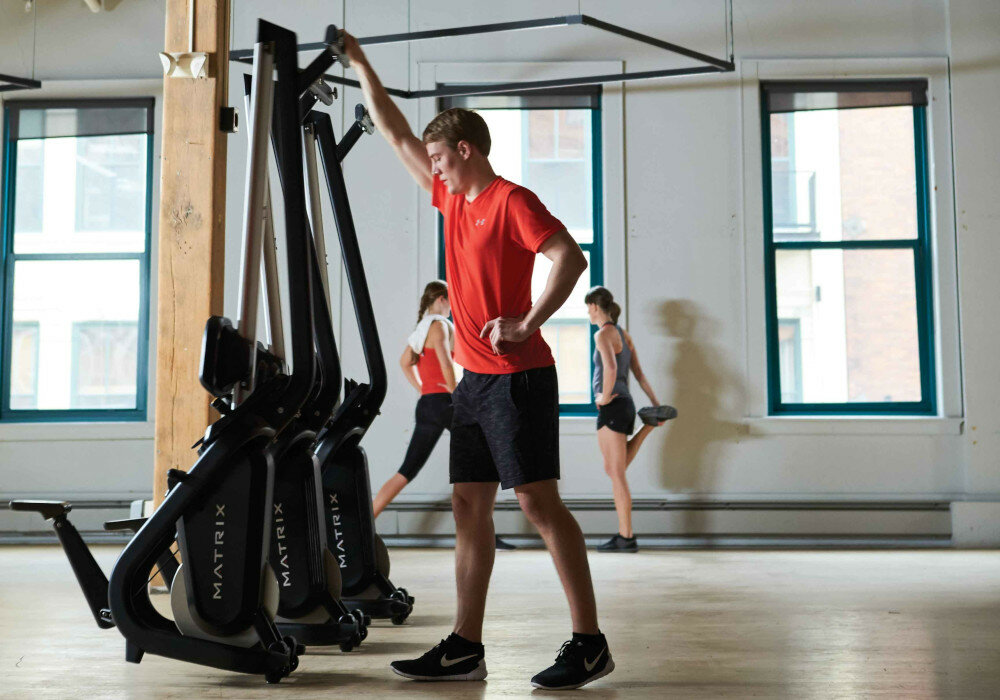 Wioślarz magnetyczny MATRIX MXR16 przechowywanie