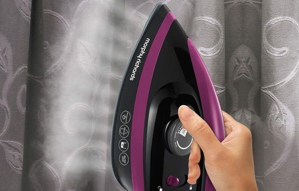Generator pary MORPHY RICHARDS Speed Steam Pro Pressurised system antywapienny wytwarza 140g ciaglej pracy 7-barowa pompa wyposazenie