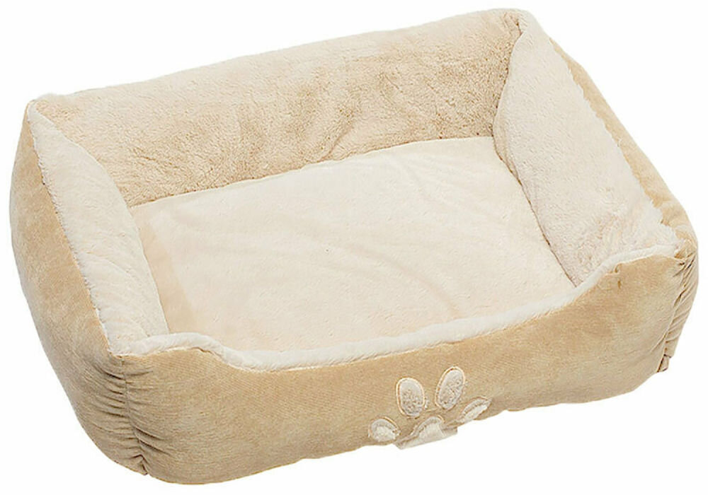 Legowisko uniwersalne PET COMFORT 950679 zapewniające poczucie bezpieczeństwa i komfortu małemu psu i kotu Zdjęcie produktu przedstawiające puste, beżowe, prostokątne legowisko dla psa, wykonane z miękkiego pluszowego materiału, z wyhaftowaną białą łapą na przodzie.