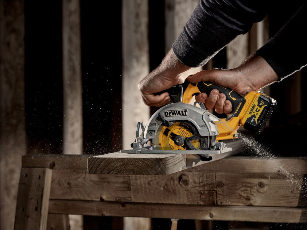 Pilarka tarczowa DEWALT DCS512N-XJ kat cięcia głębokość moment obrotowy