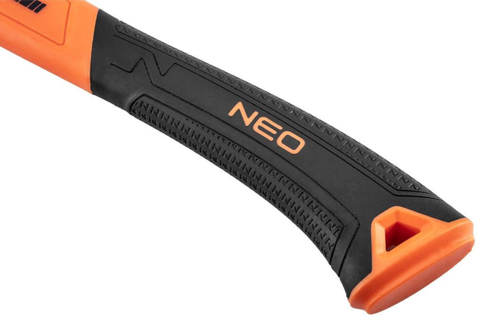 Siekiera uniwersalna NEO 27-120 0.6 kg trzonek dwukomponentowy material wlokno szklane miekkie tworzywo sztuczne odpornosc na uszkodzenia zmniejsza drgania antyposlizgowa powloka pewny chwyt kontrola
