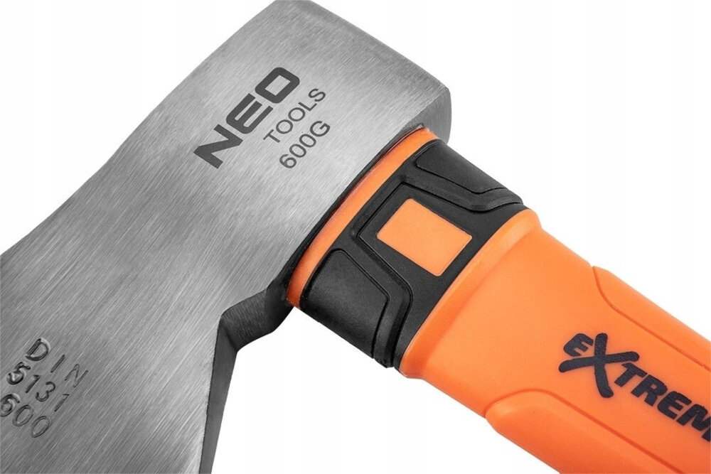 Siekiera uniwersalna NEO 27-120 0.6 kg obuch hartowany indukcyjnie i strefowo odpornosc na tepienie dlugotrwala ostrosc waga 600 g grubosc 27,5 mm mocne uderzenie do ciezkiej pracy