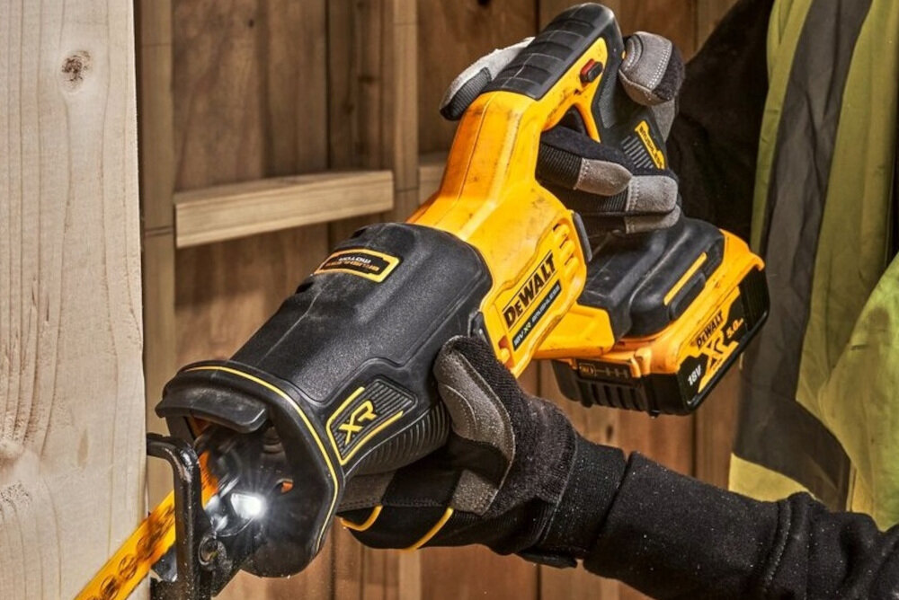 Piła szablasta DEWALT DCS382N do typowych prac wyburzeniowych do niezwykle precyzyjnych zadań specjalnych inteligentny spust do zmiennej prędkości przełącznik blokady dioda LED