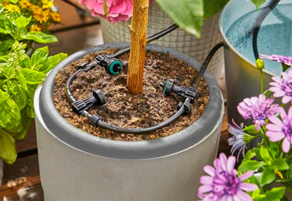 Zestaw do nawadniania GARDENA Aquabloom 13301-20 kroplowniki z kompensacją ciśnienia wydolność do 500 ml/h uwzględnienia zapotrzebowania na wodę