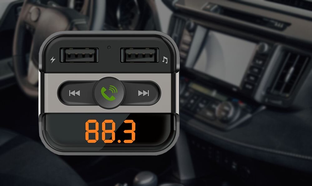 Transmiter FM AKAI FMT-20BT muzyka rozmowy Bluetooth auto 12 V, transmiter na tle wnętrza auta