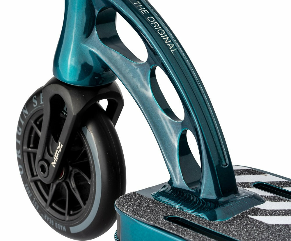 Hulajnoga wyczynowa MADD GEAR Origin Team LTD Liquid Coated Niebieski lozyska kolka