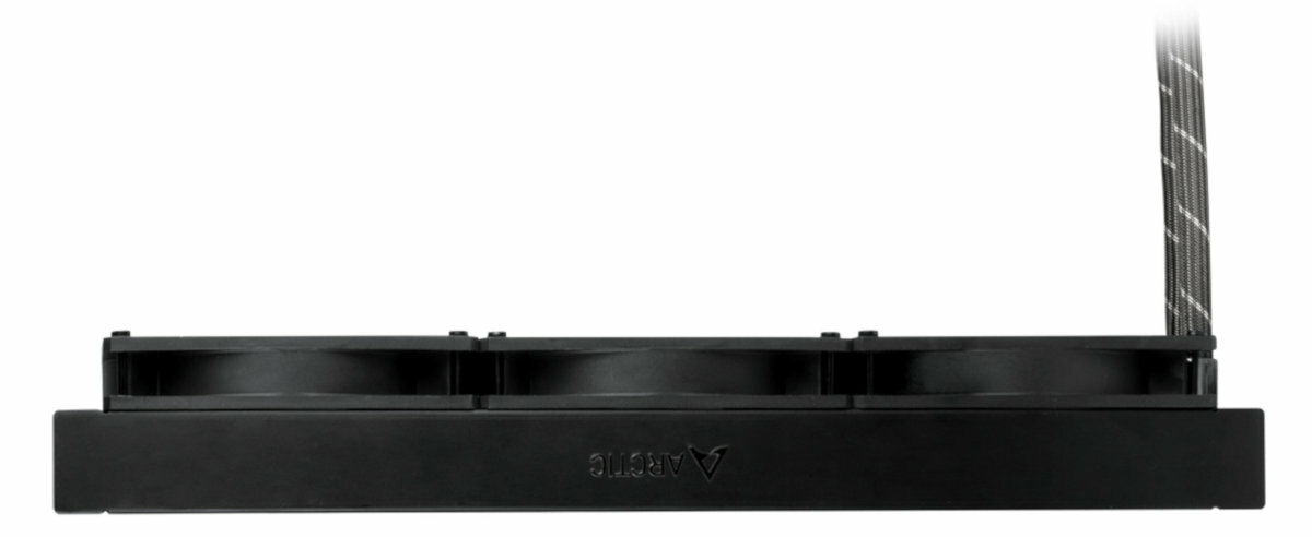 ARCTIC-LIQUID-FREEZER-II-420-RGB-bok