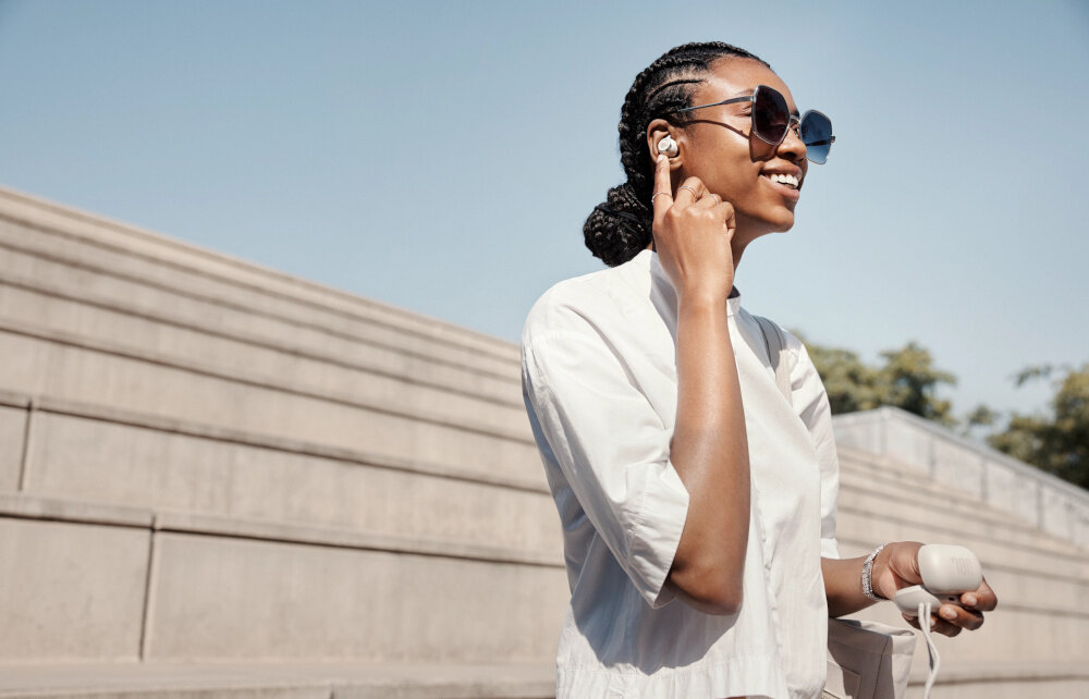 Słuchawki dokanałowe JBL Reflect Flow Pro czas korzystania czas pracy