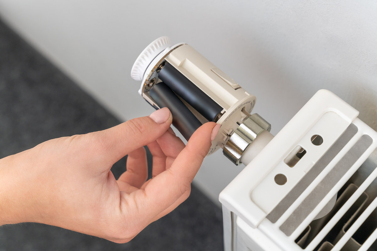 GLOWICA TERMOSTATYCZNA SMART SETTI+ TRV001 wyglad zasilanie montaz