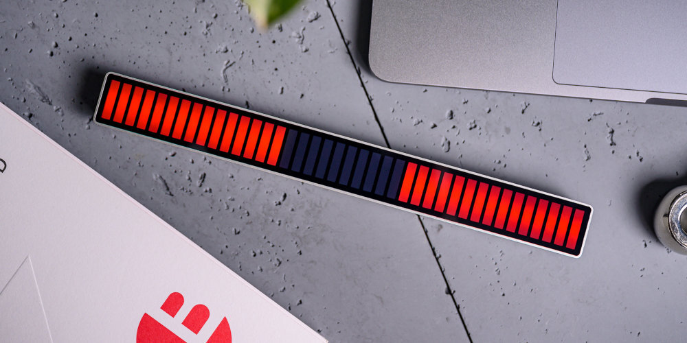 Equalizer REDLEAF App Store Google Play Colorful Lights smartfona animacje pracą kilku equalizerów na raz