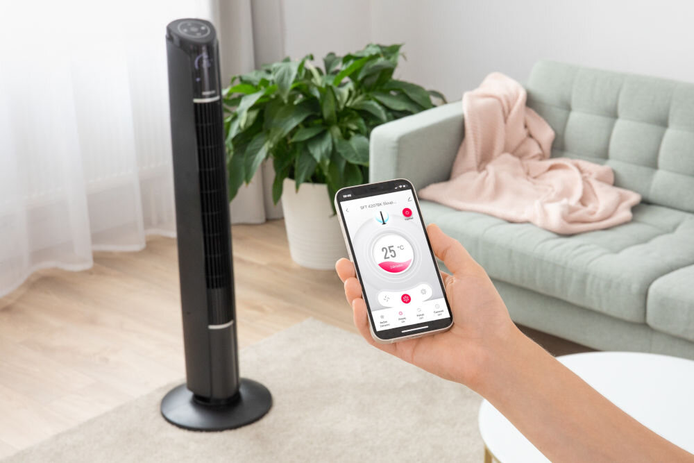 Wentylator SENCOR SFT 4207BK sterowanie wi-fi dedykowana aplikacja zdalne zarządzanie monitorowanie temperatury podświetlany wyświetlacz LED dotykowy panel sterowania pilot zdalnego sterowania wygoda w obsłudze
