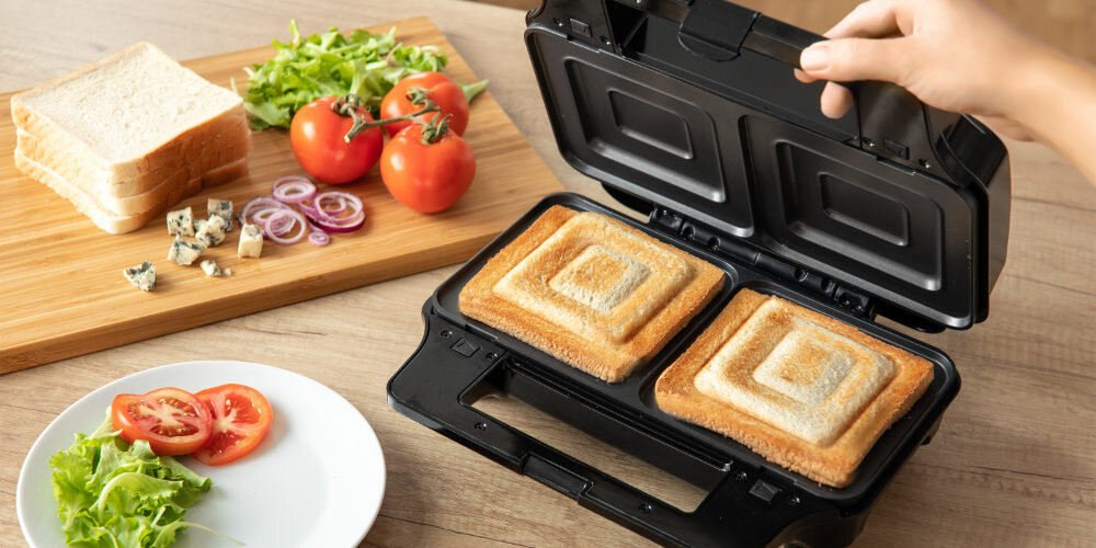 Opiekacz SENCOR SSM 9977CH 4w1 przechowywanie pozycja pionowa bezpiecznik termiczny