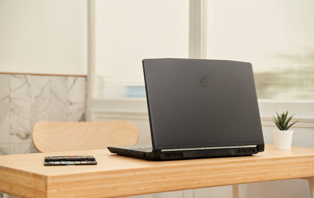 Laptop MSI Creator M16 A11UC 16 IPS i7-11800H 16GB SSD 512GB GeForce RTX3050 Windows 11 Home pamięć RAM