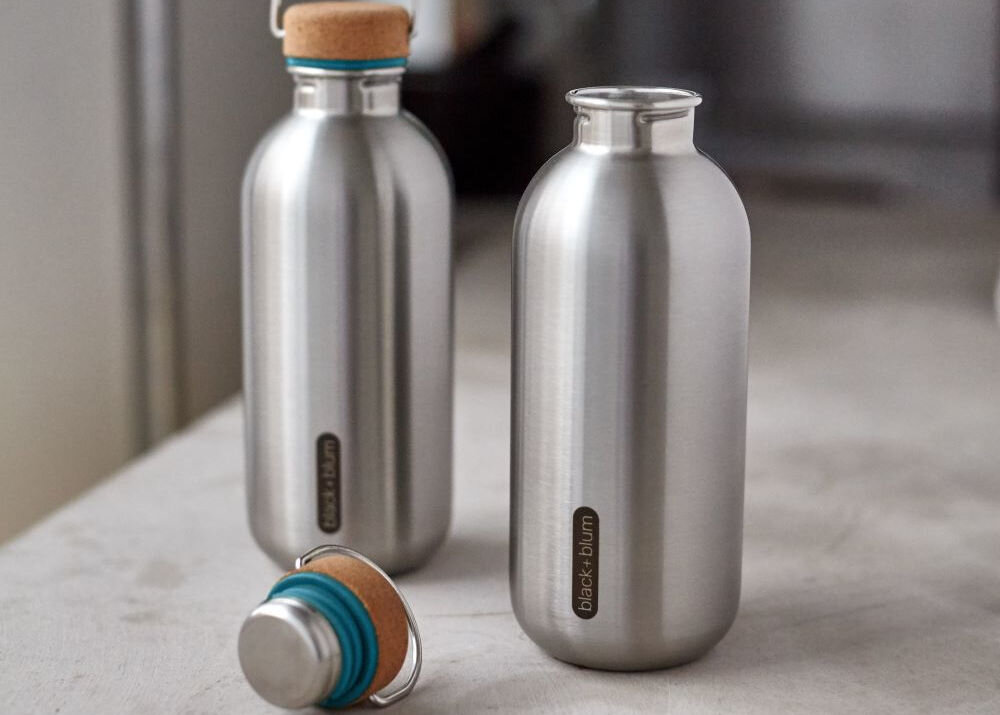 Butelka metalowa BLACK+BLUM BAM-WBB-S005 pojemność 600 ml stylowe funkcjonalne rozwiązanie lekka 0,16 kg kompaktowa 7,5 x 7,5 x 20 cm mało miejsca w torbie szczelna wygoda w każdej sytuacji