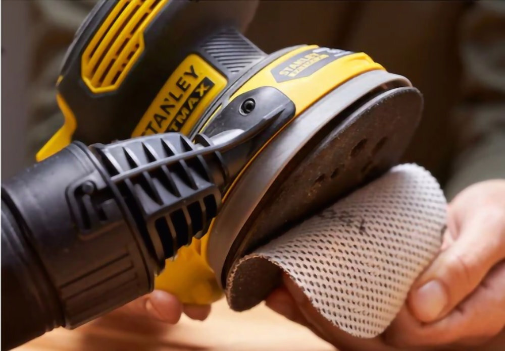 Szlifierka oscylacyjna STANLEY FatMax SFMCW220B wskaźnik czytelność ładowanie