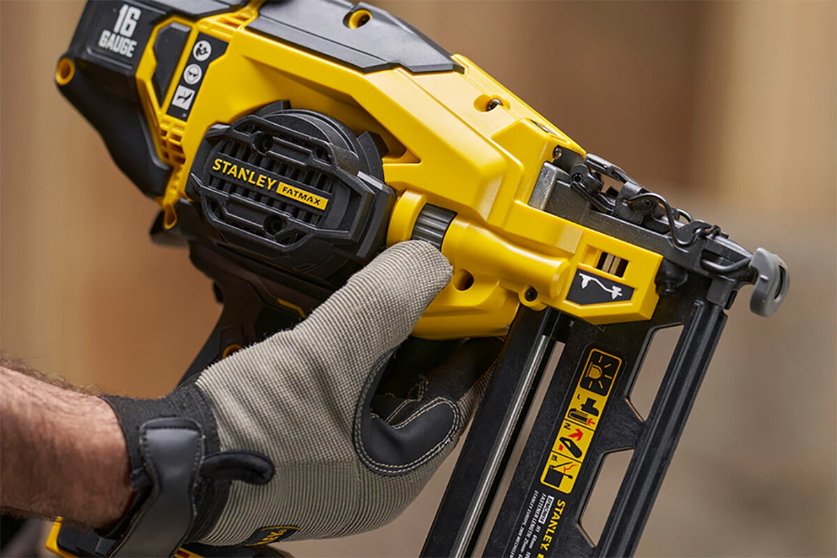 Młotowiertarka BOSCH GBH 180-LI 0615990M33 kompaktowy efektywna praca