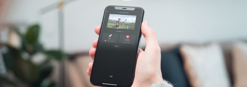 Kamera FEIYUTECH Feiyu Pocket 2S   sport montaż nagrywanie stabilizacja montaż edycja filtry ostrość śledzenie tryby bateria akumulator zasilanie ładowanie rozdzielczość filmy obudowa odporność wielkość łączność sterowanie 