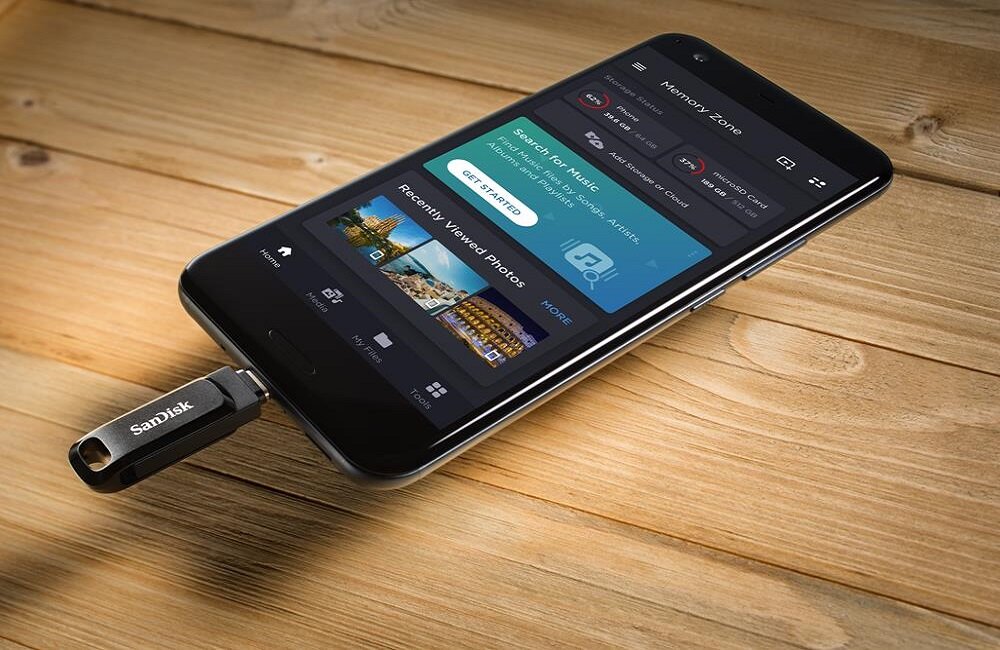 Pendrive SANDISK Ultra Dual Drive Go
Przenoś szybko dane na komputer